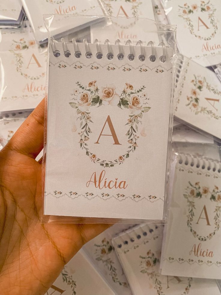 Libreta personalizada + lápiz